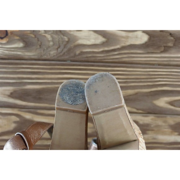 Vince Camuto Sz 7.5 M Gold Open Toe Platform Leather Duval‎ - Picture 7 of 7